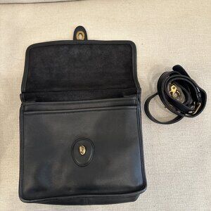 Vintage Coach Willis Crossbody Satchel (9927)- Black